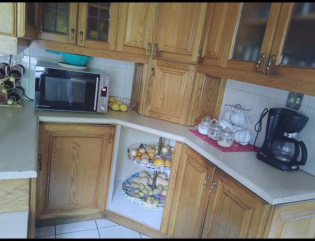 4 BEDROOM HOUSE RENTED IN WYEBANK
